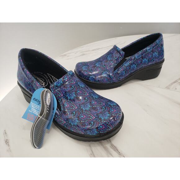 NEW Size 9 WIDE Easy Works Leeza‎ Work Clog NAVY PAISLEY SLIP ON Nurse Walking - Picture 2 of 9